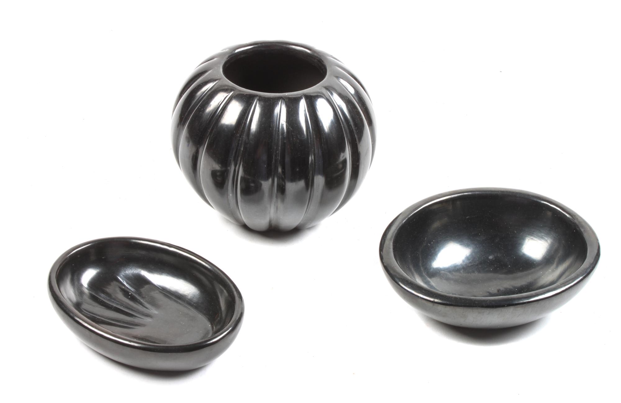 Angela Baca (Santa Clara, 1927-2014) Blackware Melon Jar Height of first 4 1/2 x 5 inches