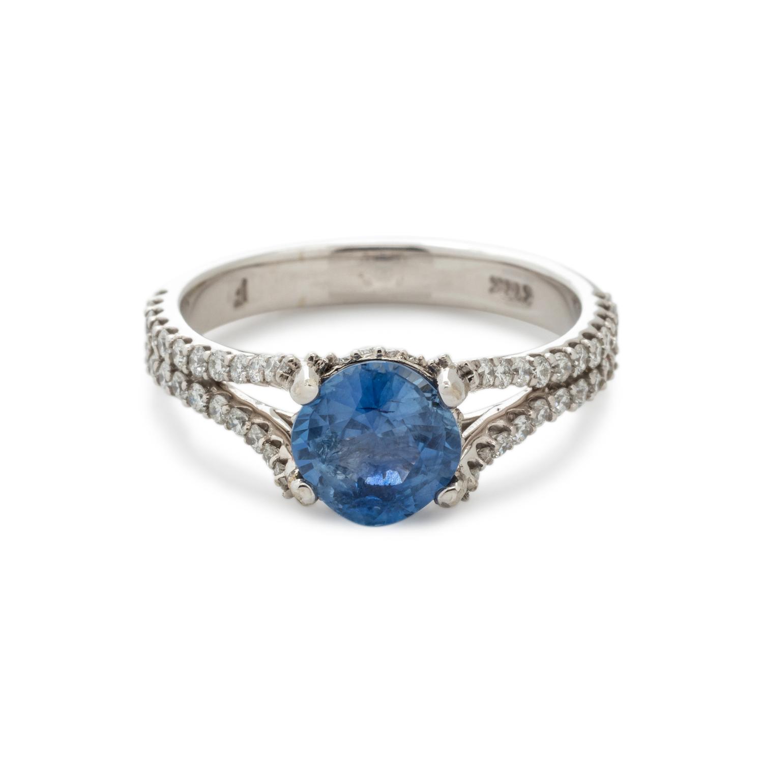 SAPPHIRE AND DIAMOND RING