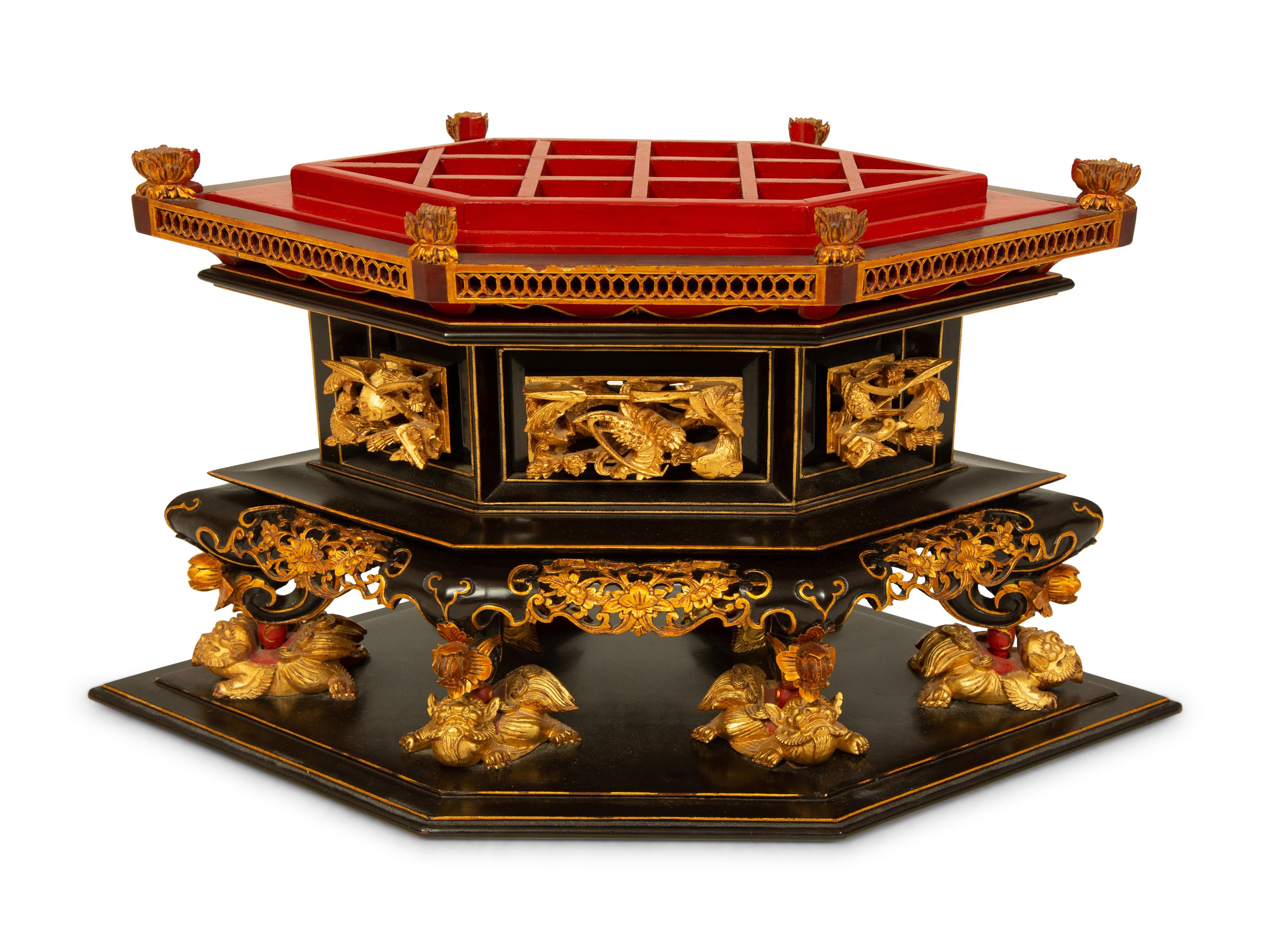 A Straits Chinese Lacquer and Gilt Six-Sided Chanab Offering Box and Stand — 20TH CENTURY