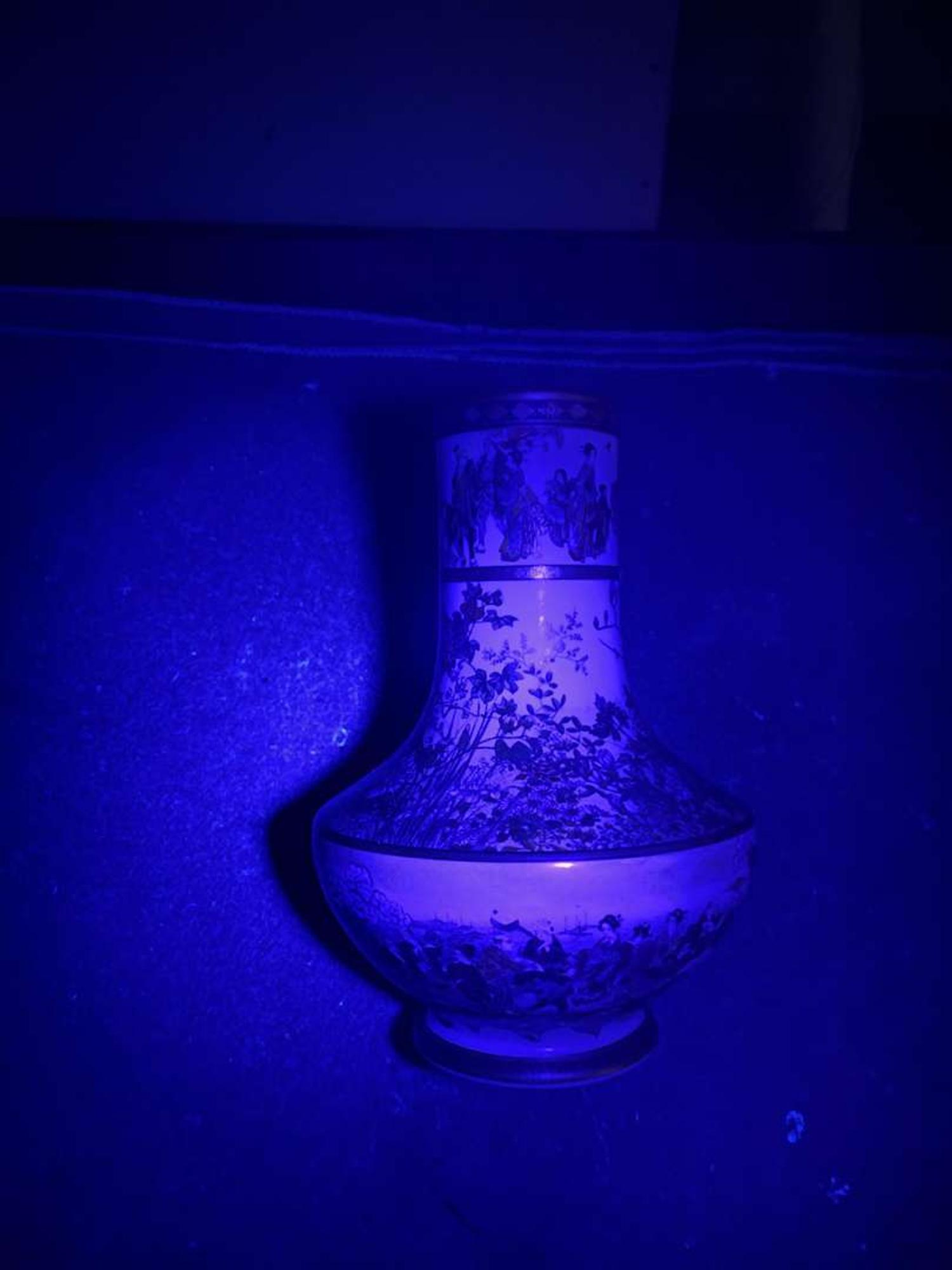 A finely-decorated Satsuma-type vase, Okamoto Ryozan 日本萨摩烧风格瓷瓶 亮山造 Meiji period ??