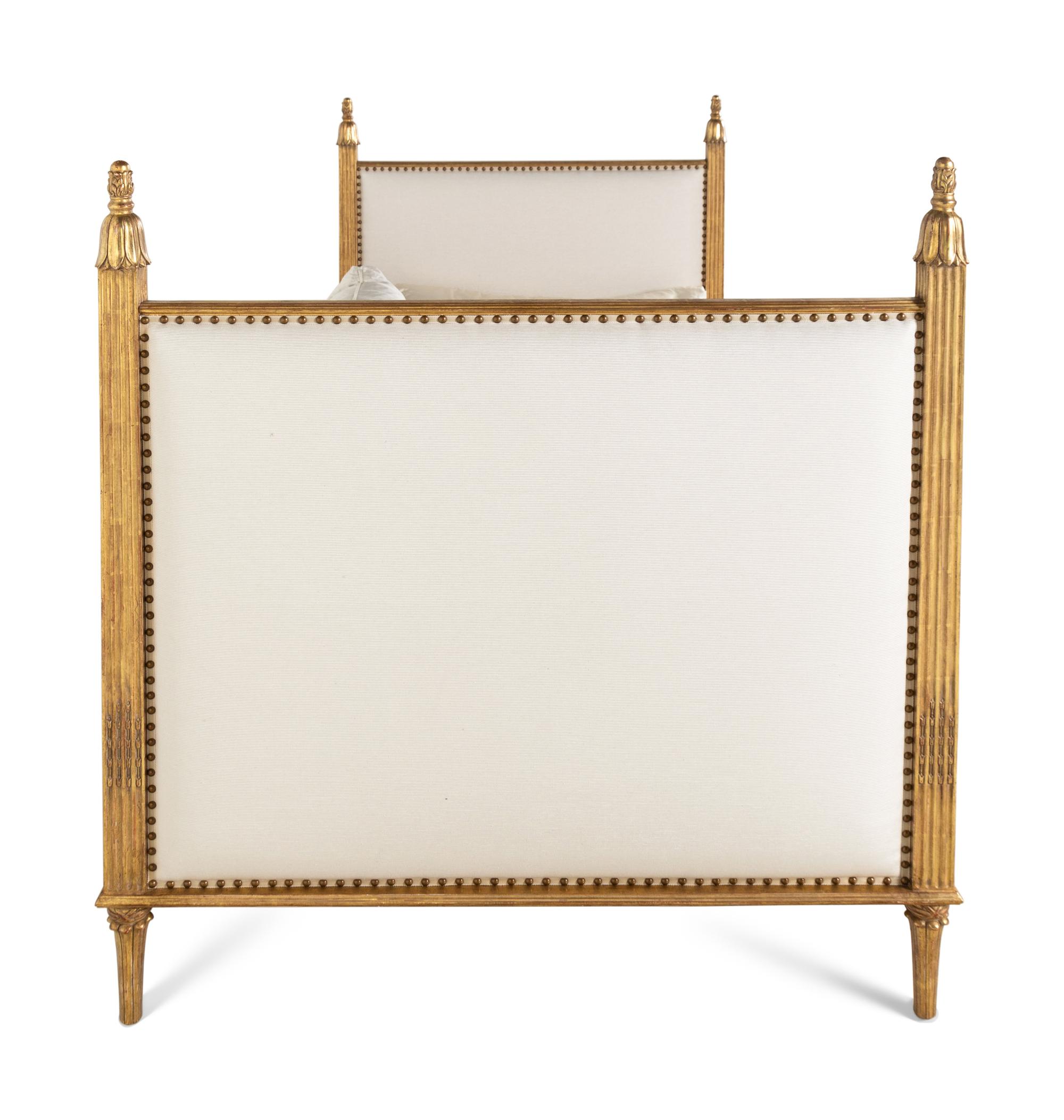 An Ebanista Villandry Daybed