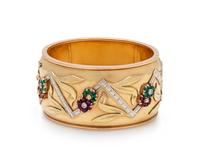 TRICOLOR GOLD, RUBY, EMERALD AND DIAMOND BANGLE BRACELET
