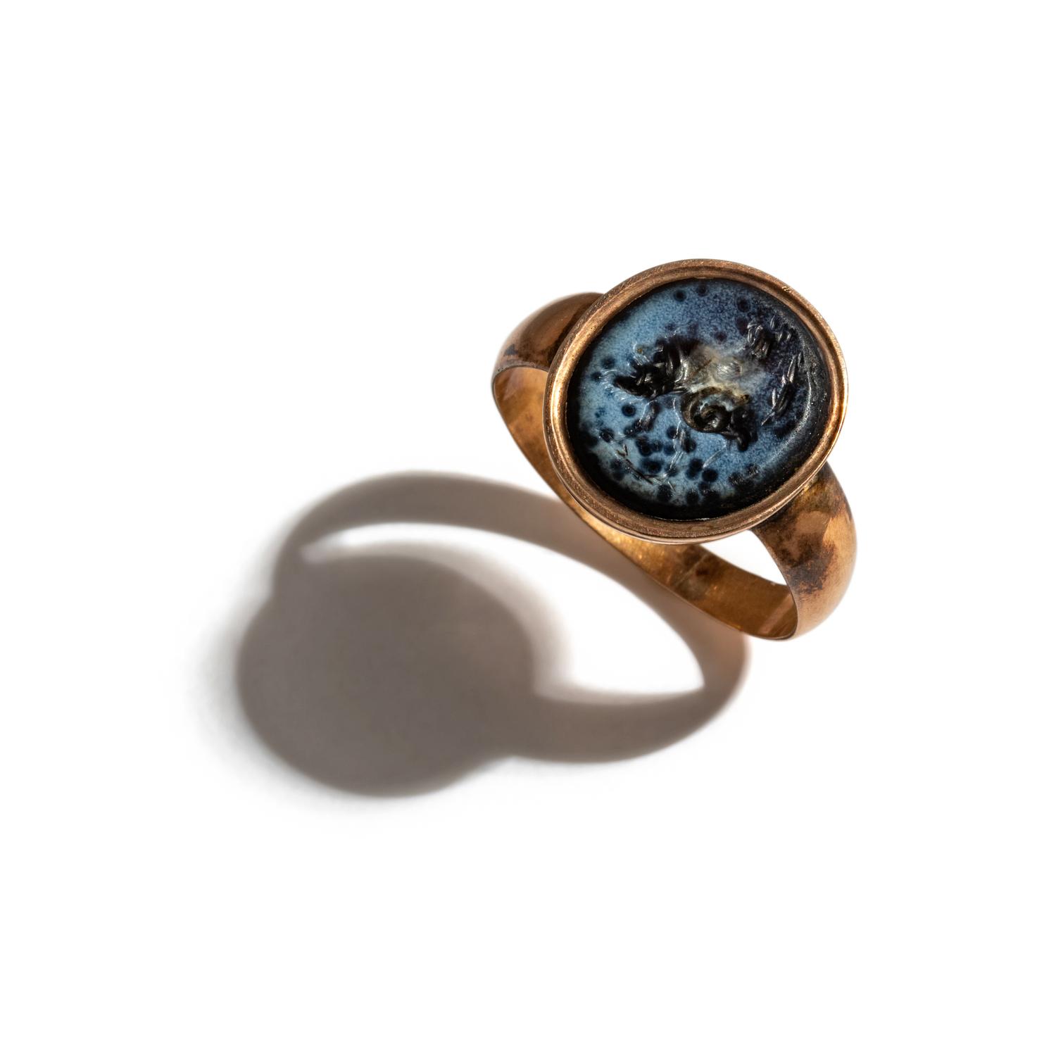 A Roman Nicolo Ring Stone with a Gryllos — Set in a gold ring