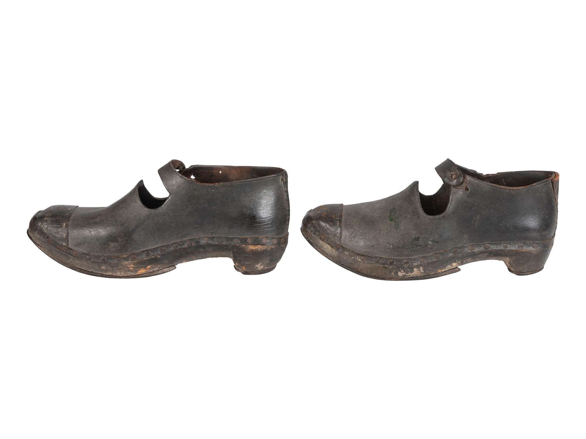 [CIVIL WAR]. Confederate wooden-soled shoes, ca 1861-1865.