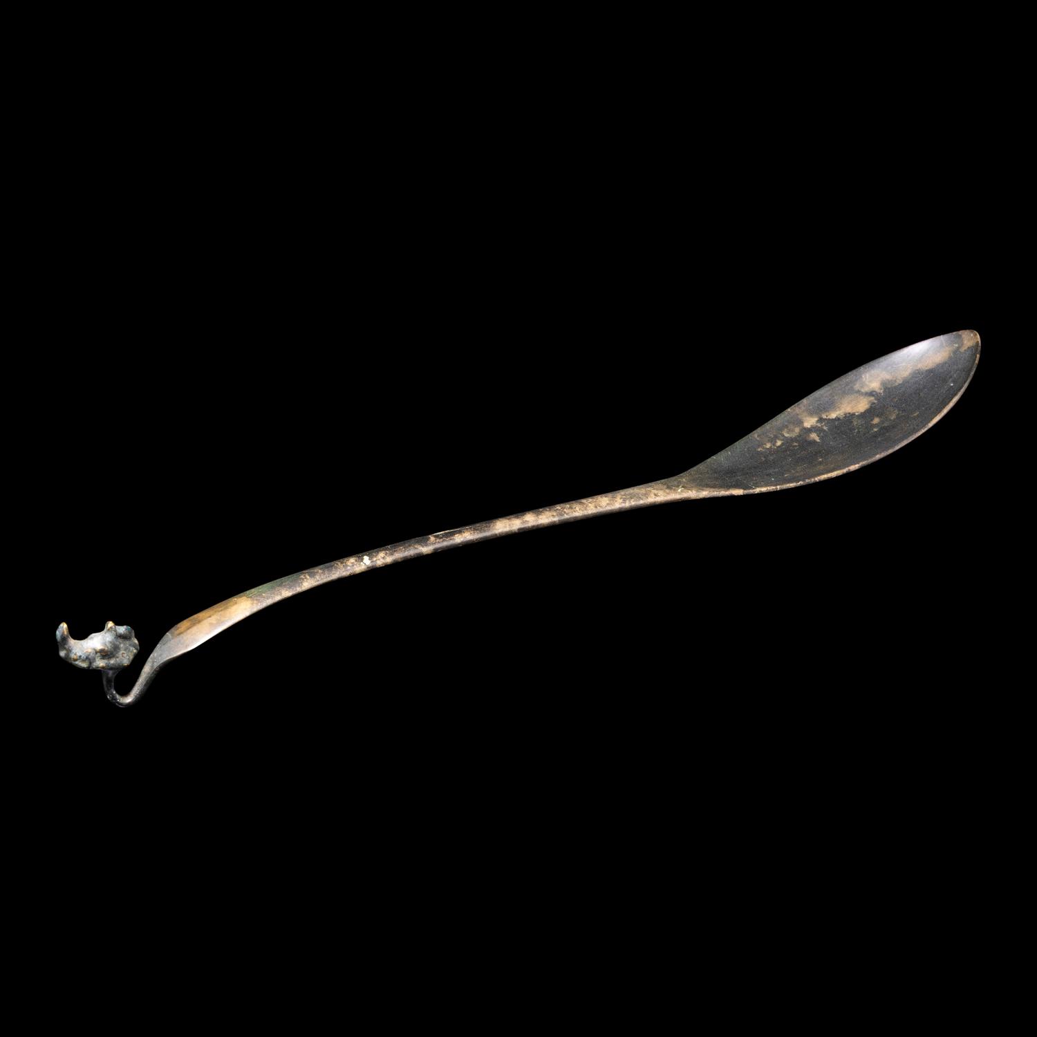 A Chinese Silver 'Dragon-Handle' Tea Ladle, Liao Dynasty — 辽 银龙首茶匙
