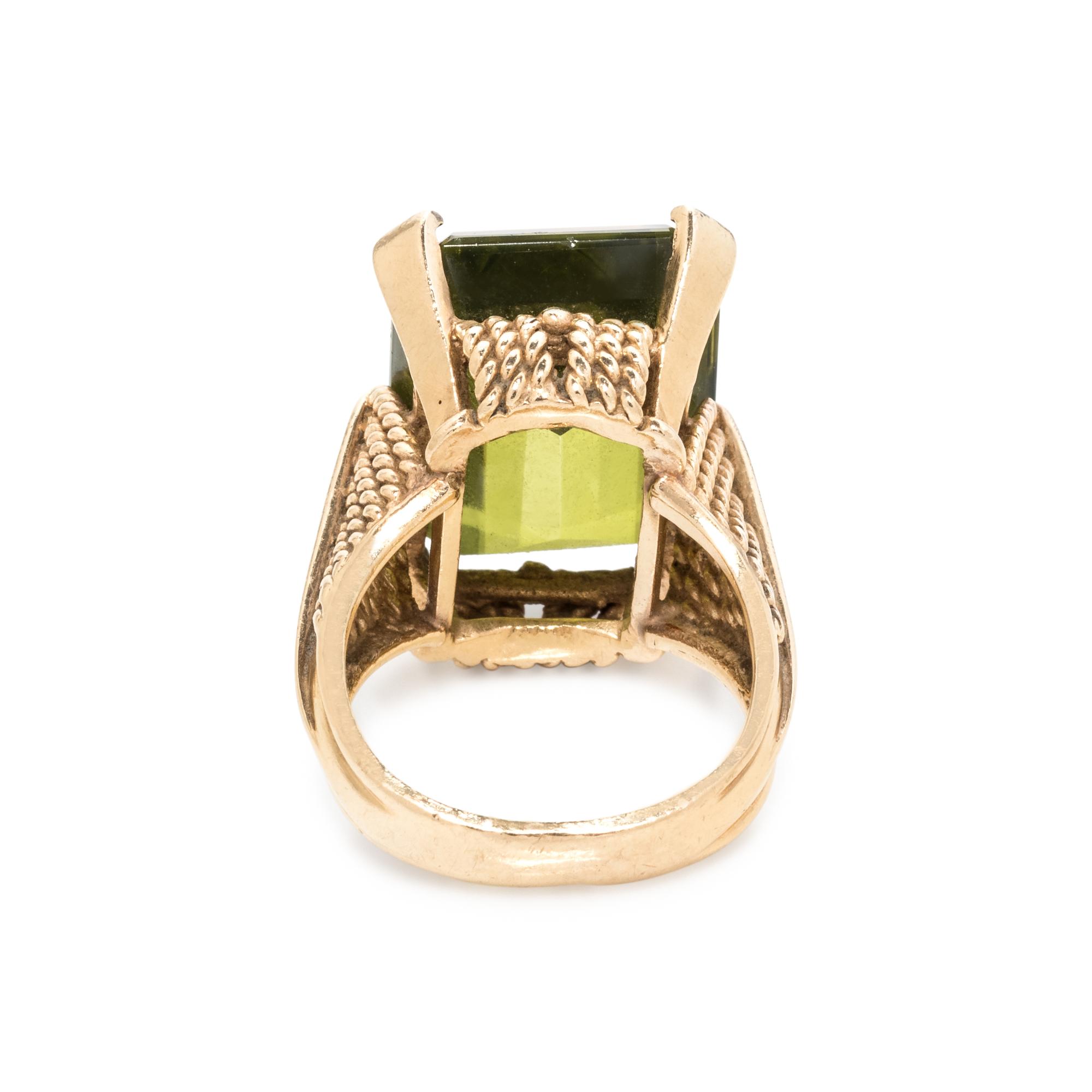 GREEN SYNTHETIC SPINEL RING