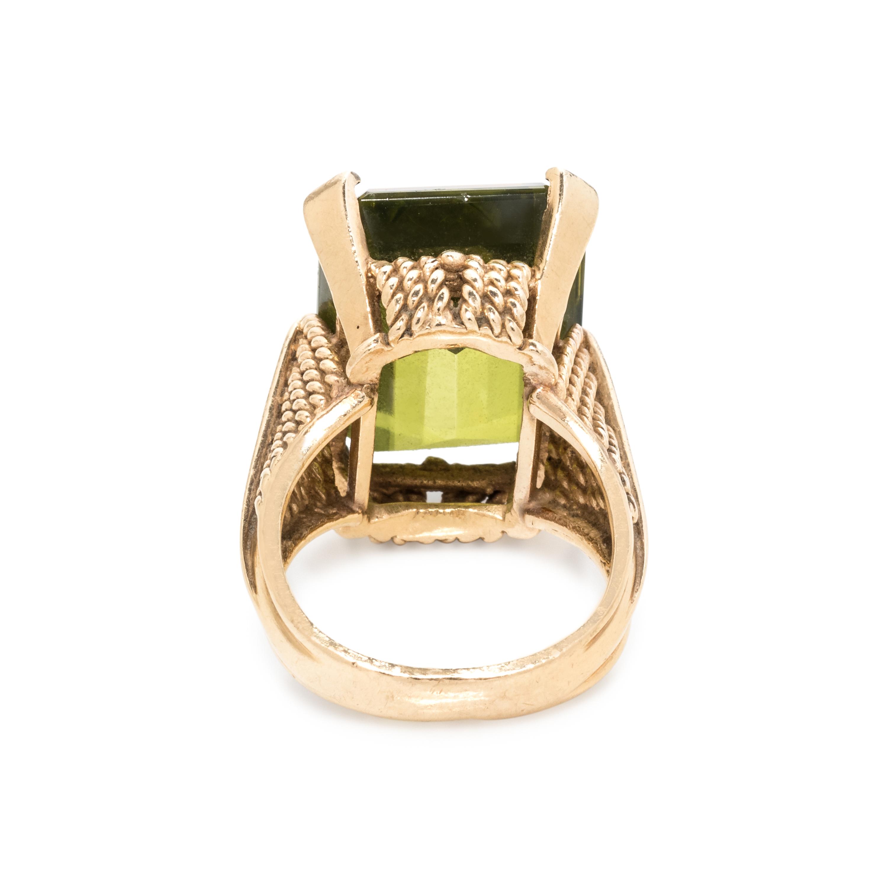 GREEN SYNTHETIC SPINEL RING
