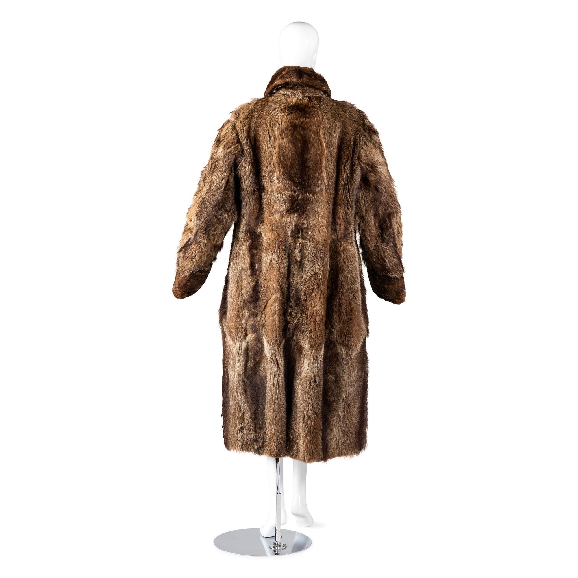 [WESTERN AMERICANA]. Fur coat with gauntlets.