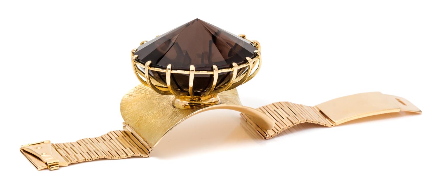A Yellow Gold and Smokey Quartz Bracelet, Heikki Seppa, 105.70 dwts.
