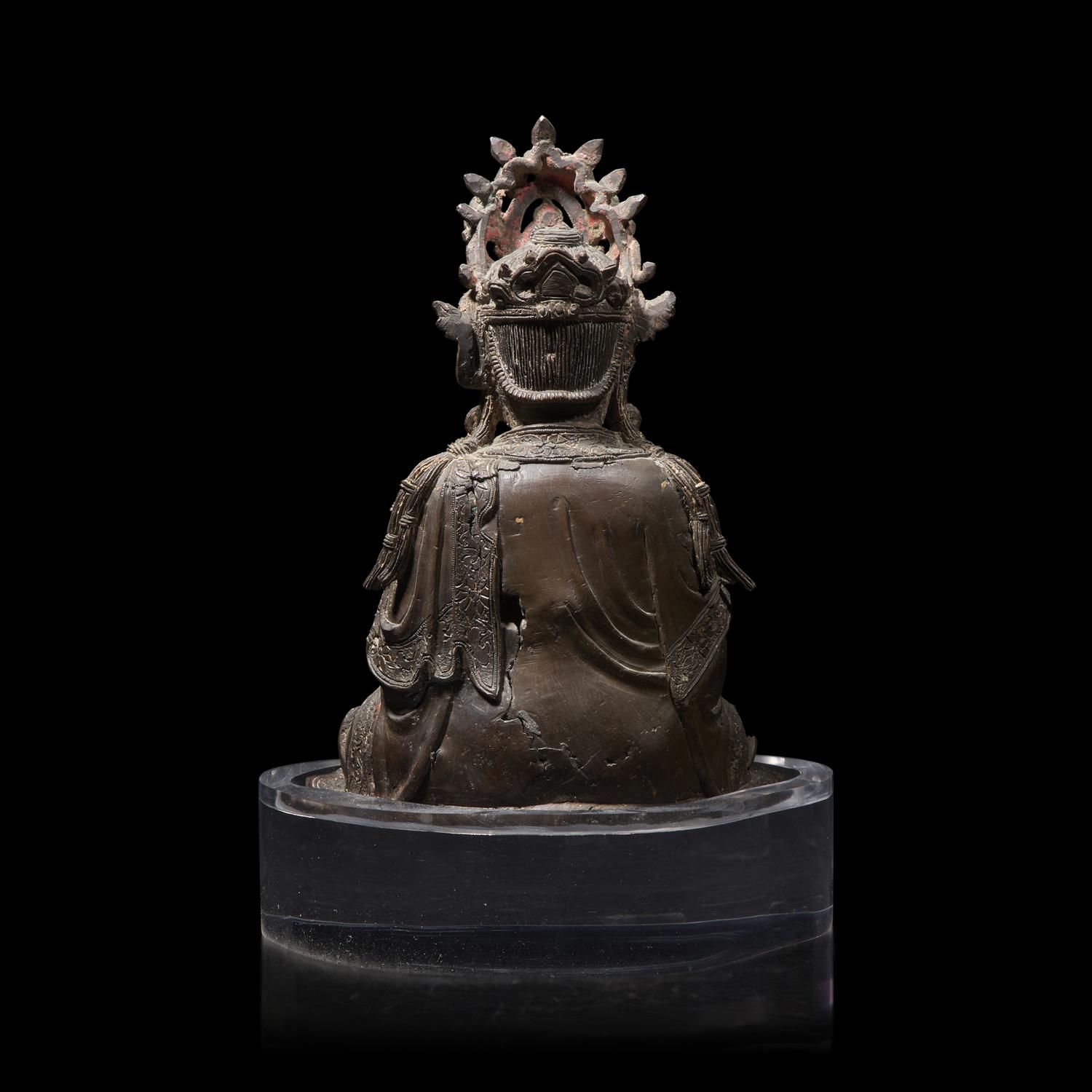 A Chinese Bronze Figure of Guanyin Seated, Ming Dynasty or Later 明或更晚 銅觀音坐像