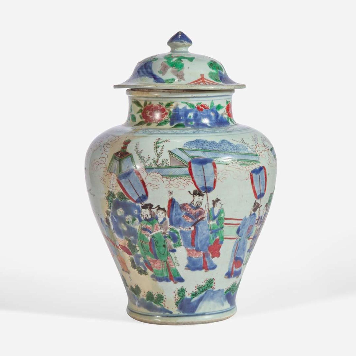 A Chinese wucai-decorated porcelain jar and cover 五彩盖罐 17th century ????