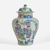 A Chinese wucai-decorated porcelain jar and cover 五彩盖罐 17th century ????