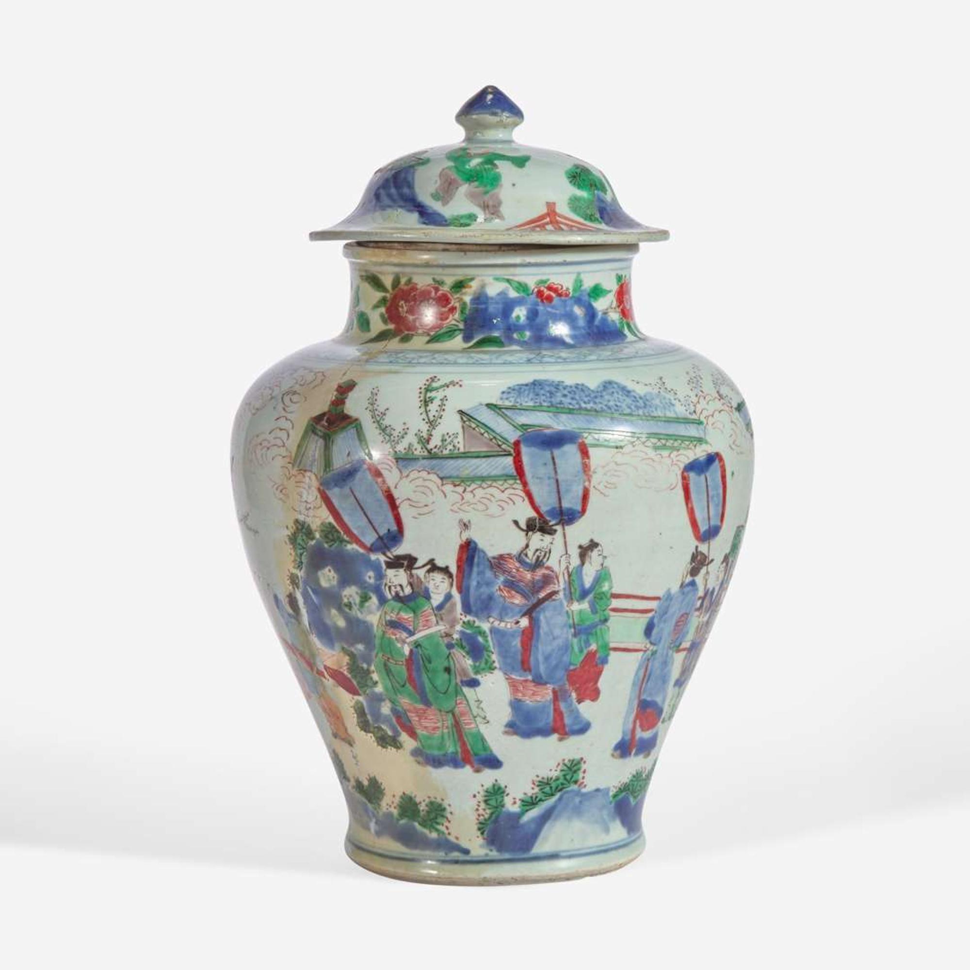 A Chinese wucai-decorated porcelain jar and cover 五彩盖罐 17th century ????