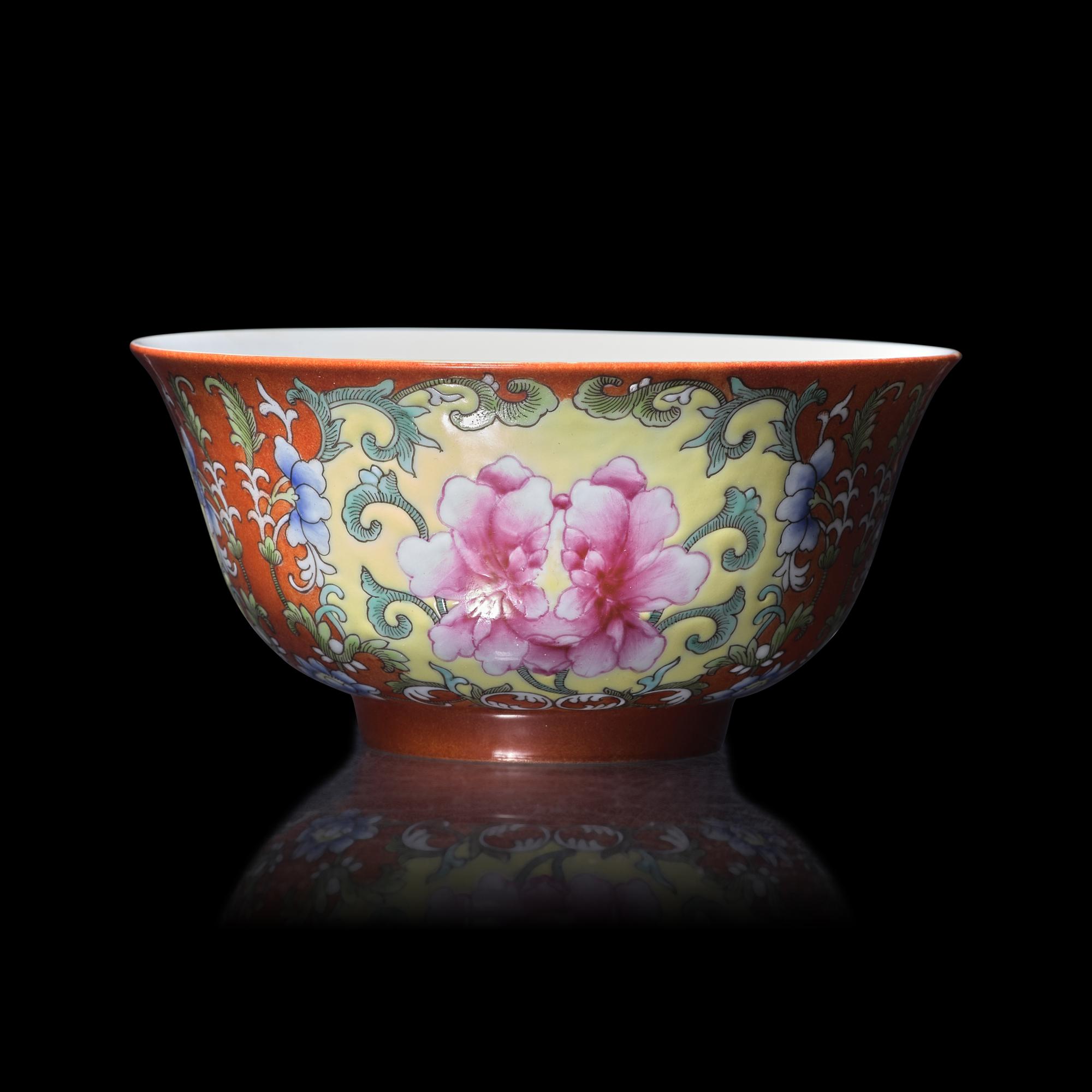 A Chinese Coral-Red Ground Famille Rose Porcelain Bowl 珊瑚地粉彩蓮紋盌