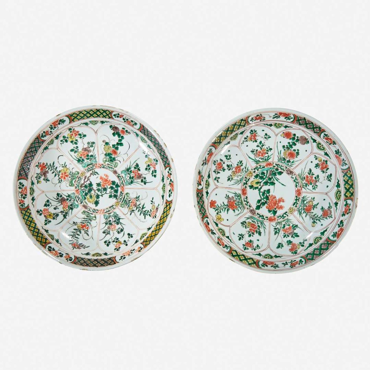 Two similar Chinese famille verte-decorated porcelain large dishes Kangxi period, 17th Century
