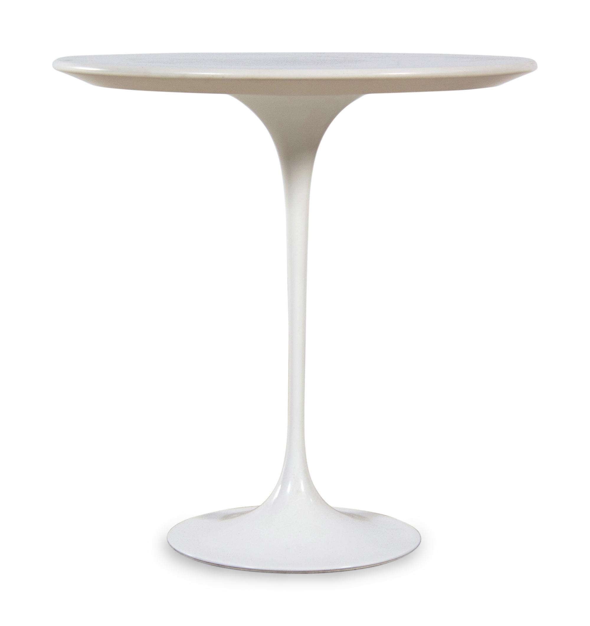 Tulip Side Table Knoll, USA