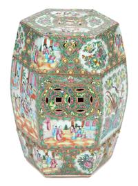 A Chinese Export Rose Medallion Octagonal Barrel-Form Garden Seat Height 19 x diameter 13 1/2 inches. — 19TH CENTURY