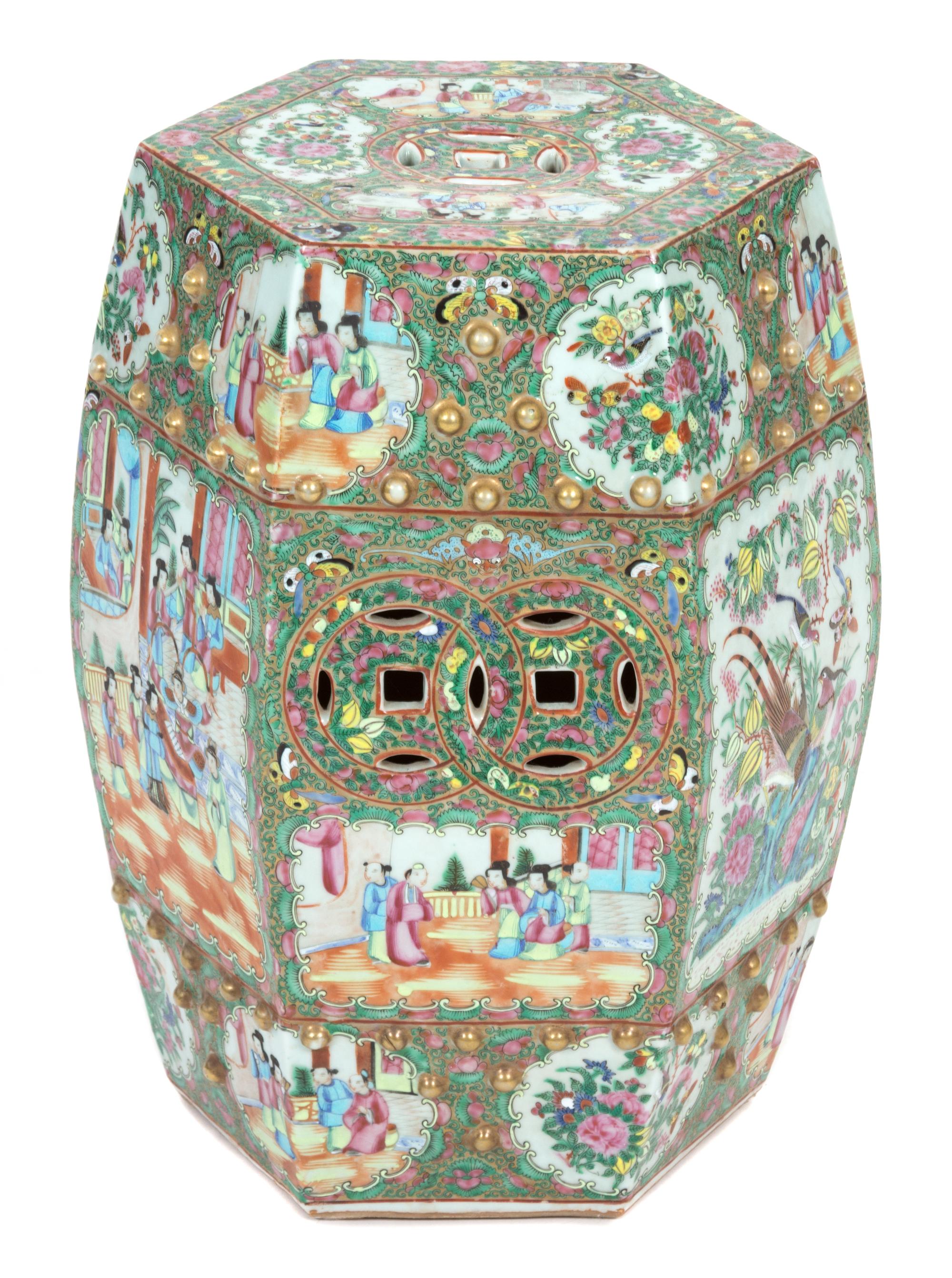 A Chinese Export Rose Medallion Octagonal Barrel-Form Garden Seat Height 19 x diameter 13 1/2 inches. — 19TH CENTURY