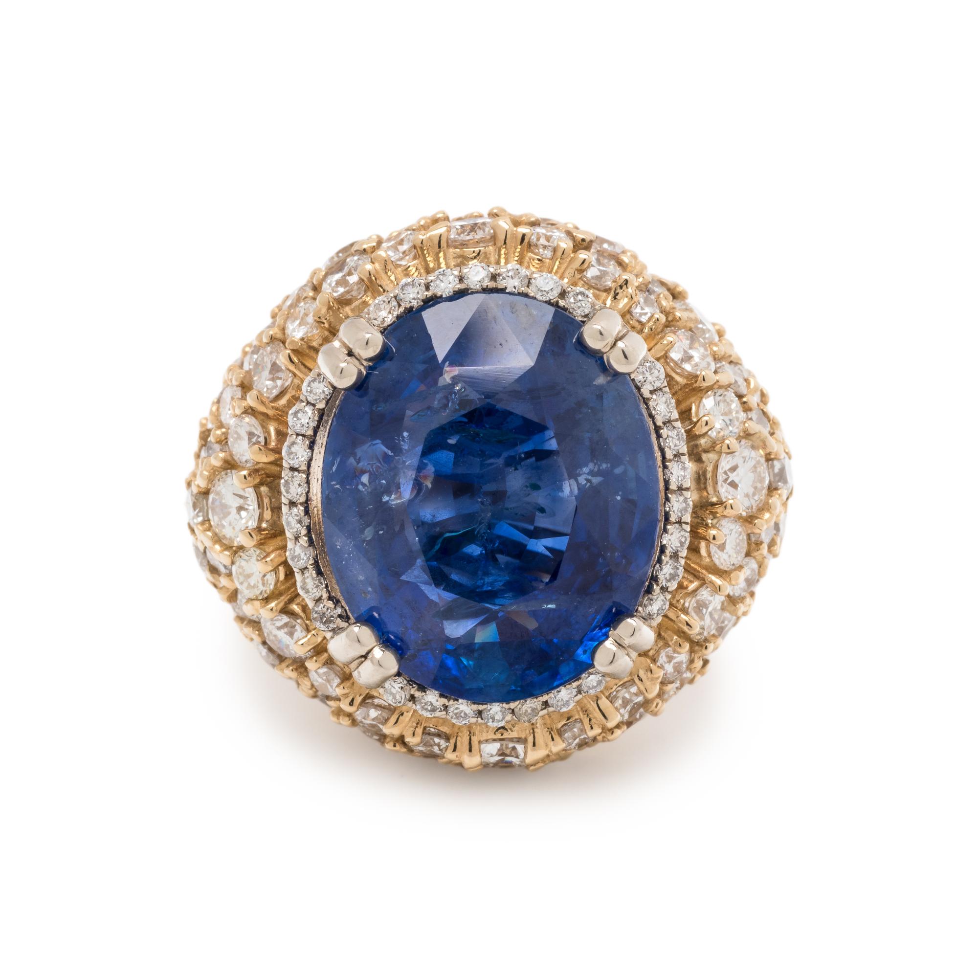 SAPPHIRE AND DIAMOND RING