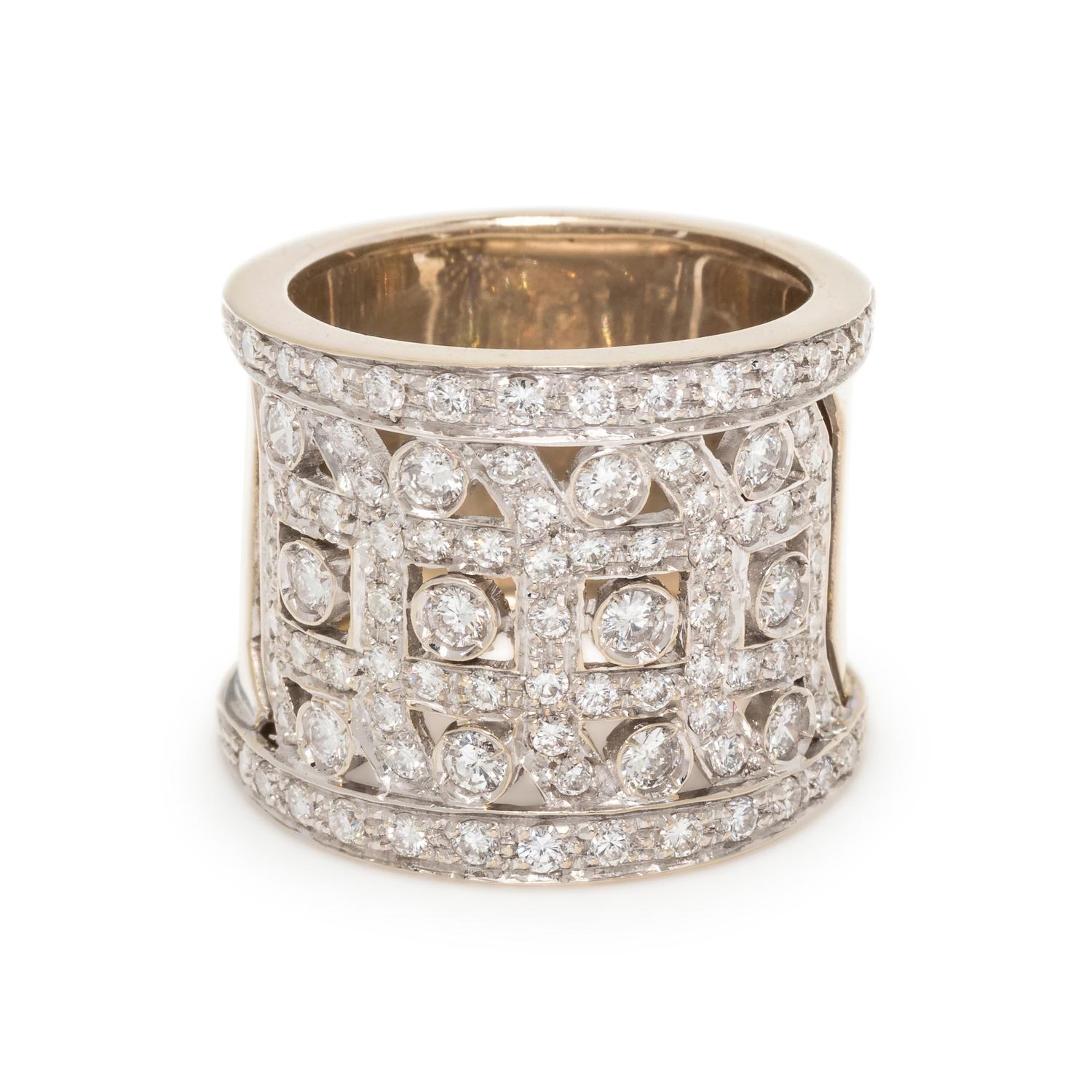 DIAMOND RING