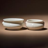 Two Chinese Blanc-de-Chine Porcelain Incense Burners, 17th-18th Century — 清早中期 德化白瓷雙輔首耳小香爐兩具