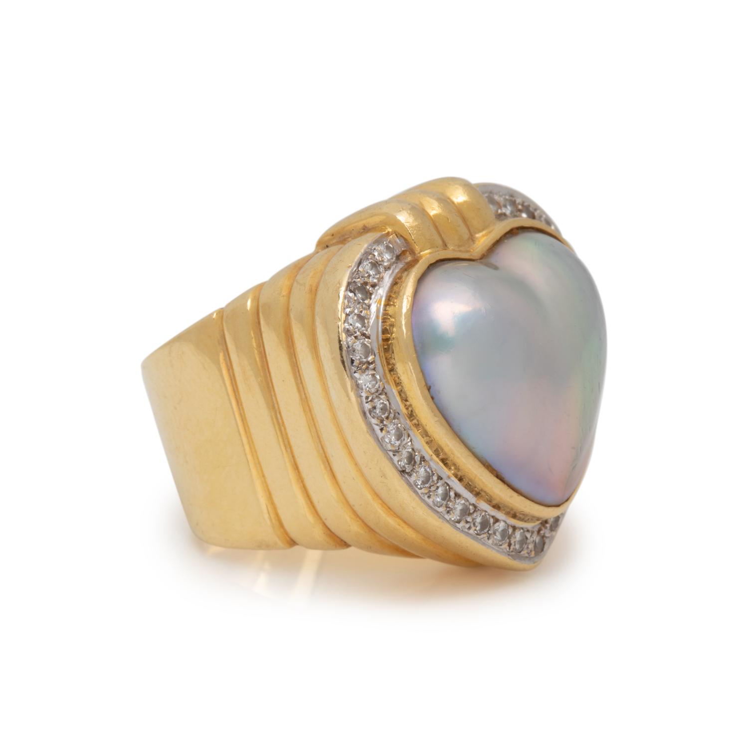 YELLOW GOLD, MABE PEARL AND DIAMOND RING