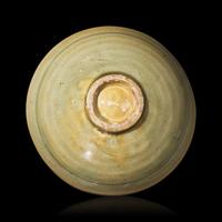 A Chinese Yaozhou Style Celadon Glazed Tea Bowl 耀州窯落花流水刻划花碗