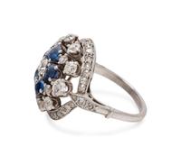 SAPPHIRE AND DIAMOND RING
