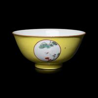 A Chinese Yellow Ground 'Medallion' Porcelain Bowl, Qing Dynasty, 18th Century or Later 清中期 黃地粉彩開光松鶴延年圖碗