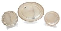 A Group of Three American Silver Articles, Various Makers, comprising: a Spaulding & Co. fluted border plate a Howard & Company footed
