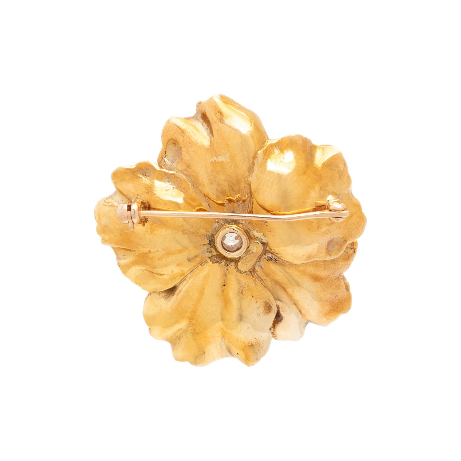 YELLOW GOLD AND DIAMOND FLOWER BROOCH