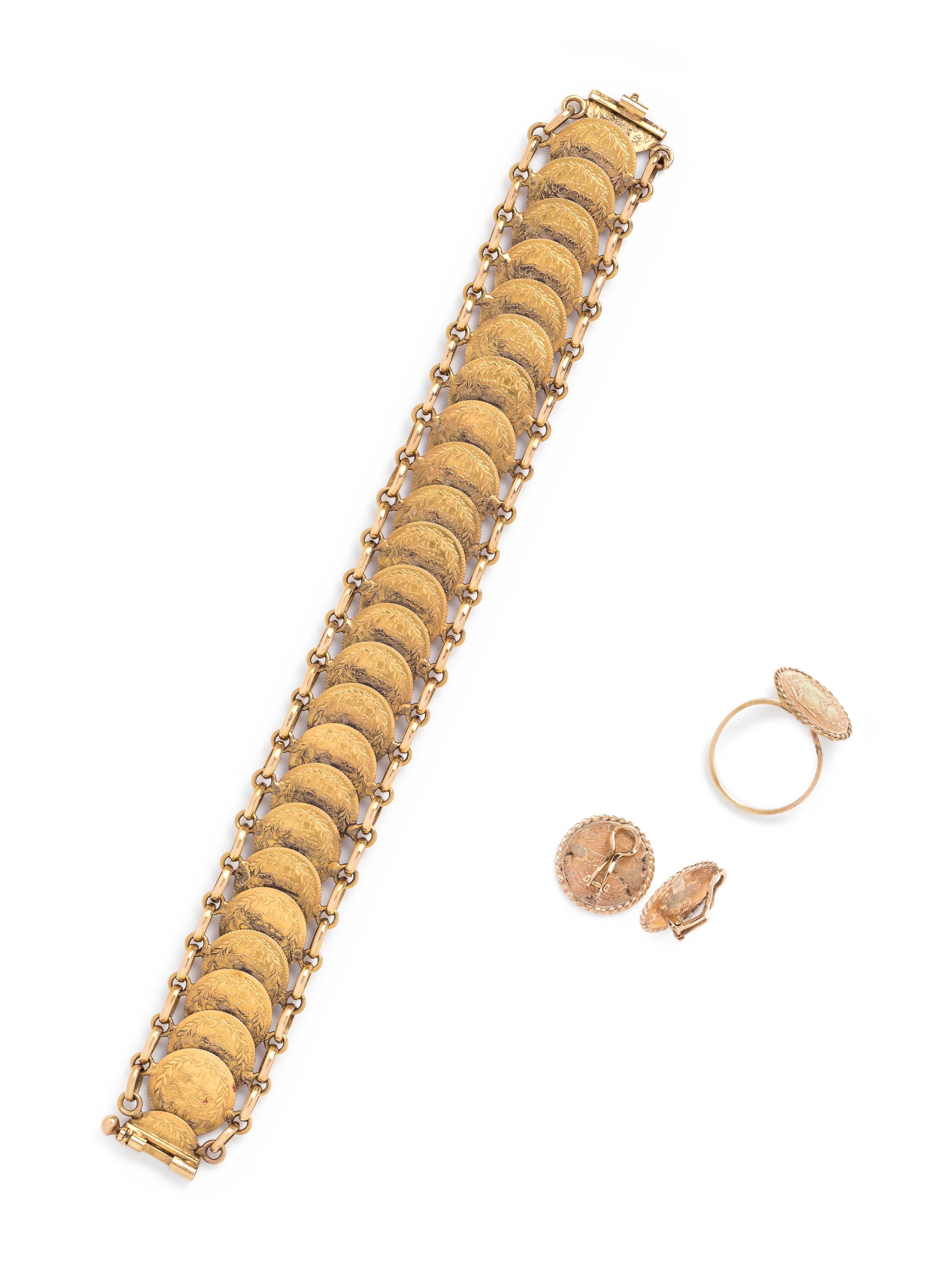 YELLOW GOLD AND COIN SET