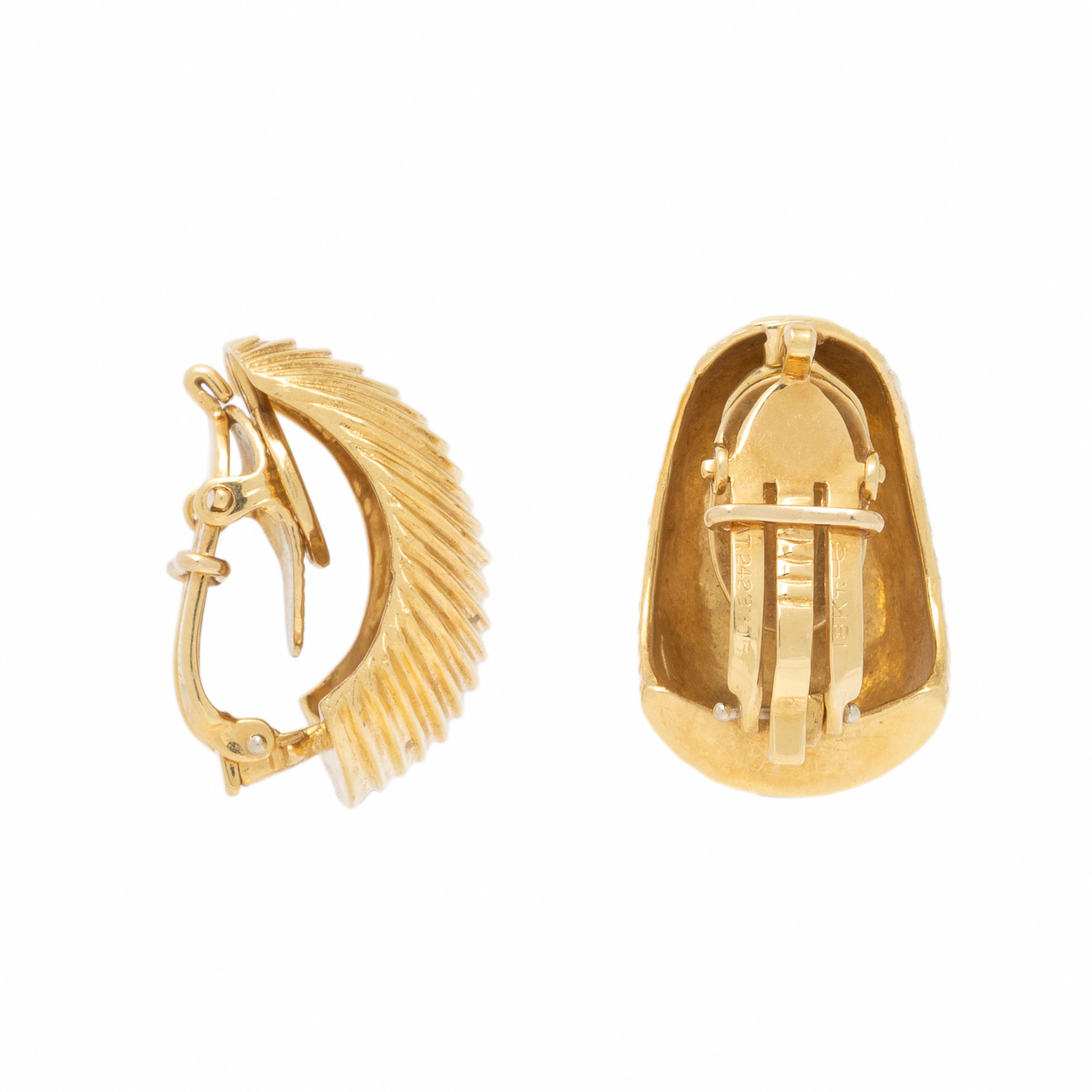 Yellow Gold Fluted Earrings
