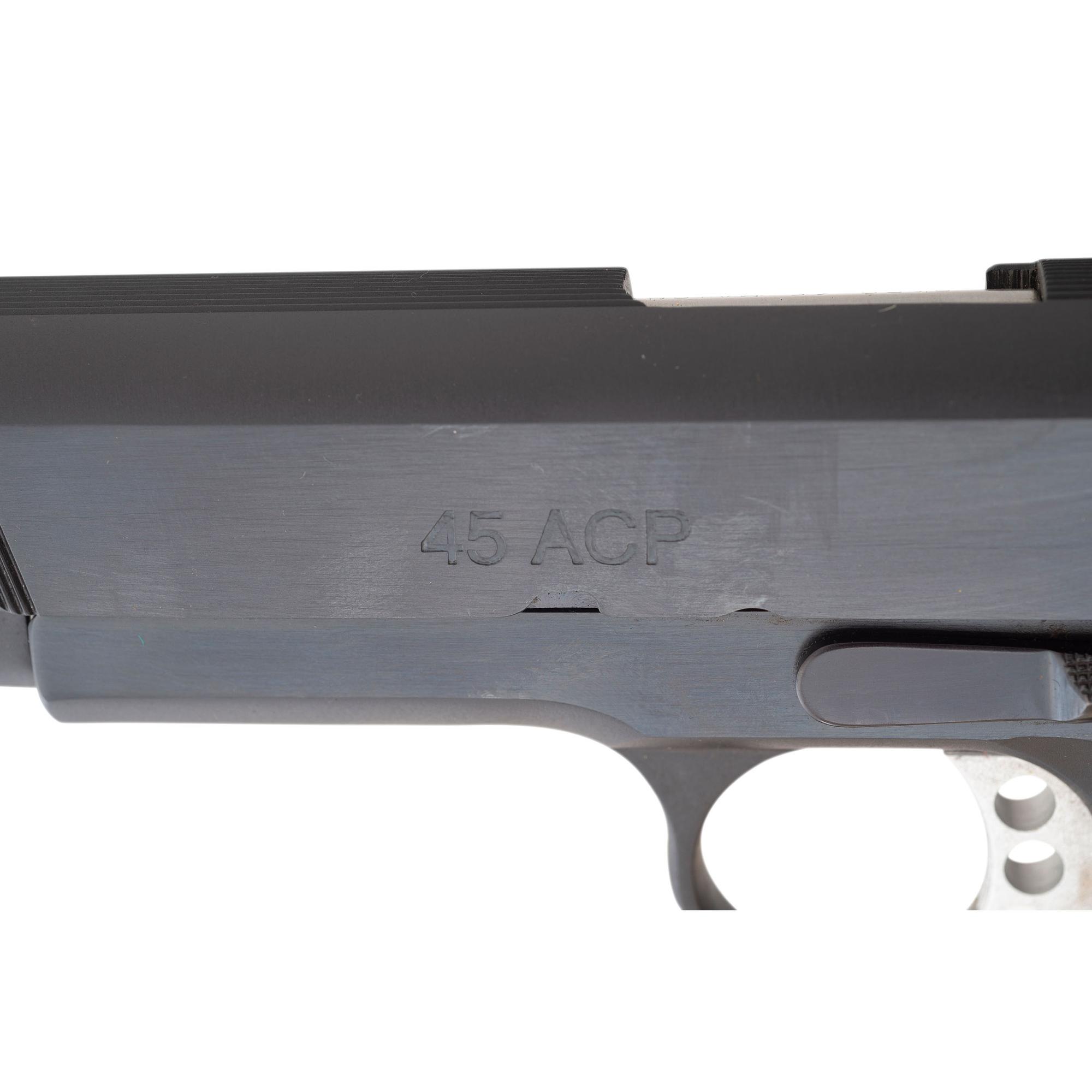 *Les Baer Custom Ultimate Master 1911 .45 ACP Pistol with Triple Port Compensator As New in Box