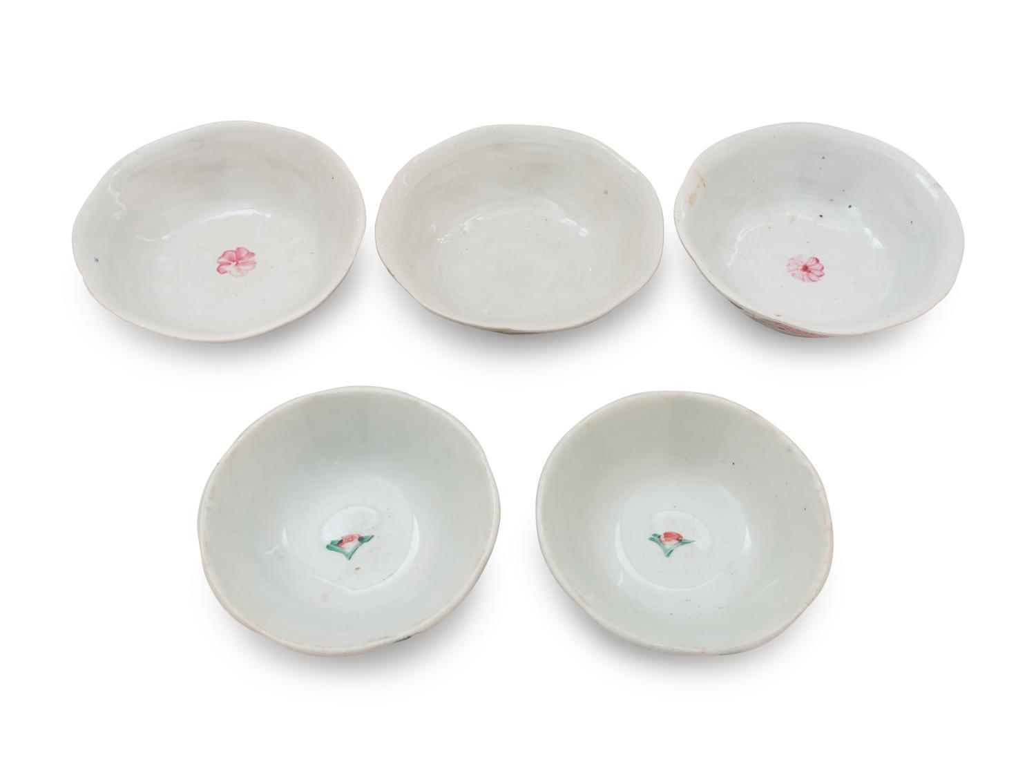 Six Chinese Famille Rose Porcelain Articles