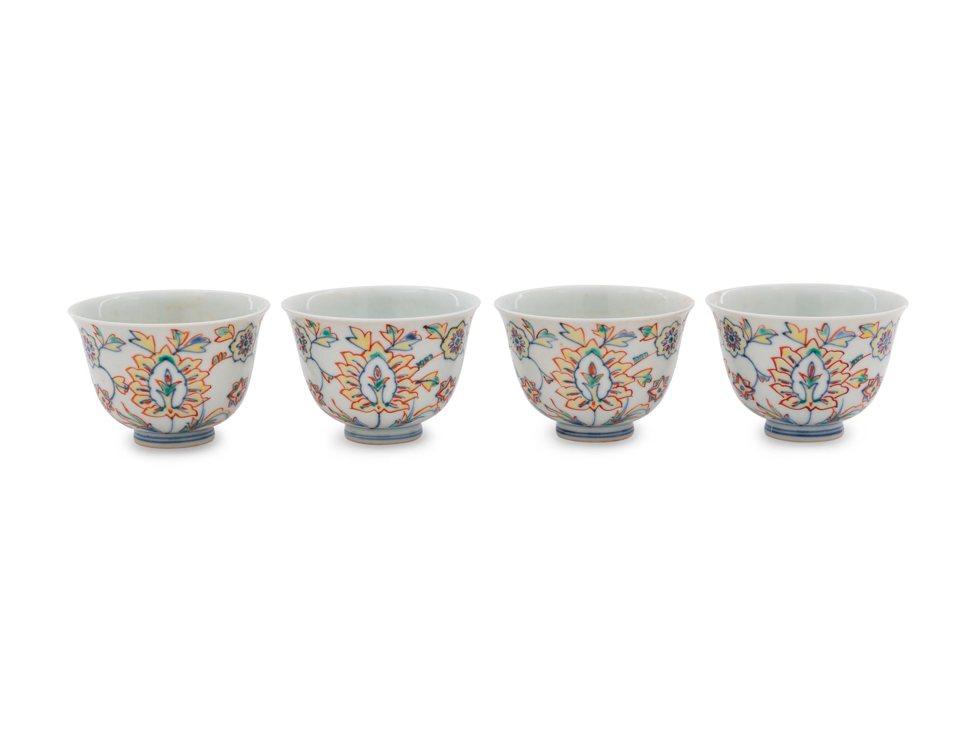 Eight Chinese Famille Rose Porcelain Articles