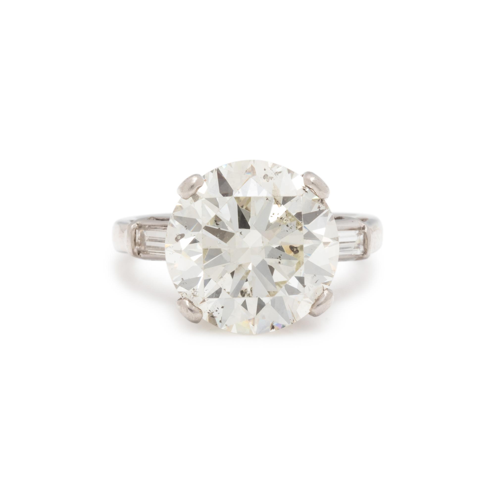 DIAMOND RING