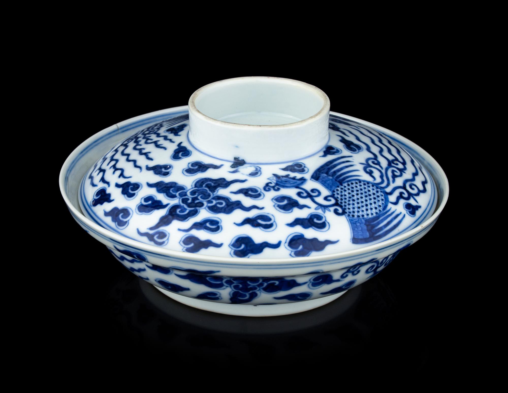 A Chinese Blue and White Porcelain Covered Bowl