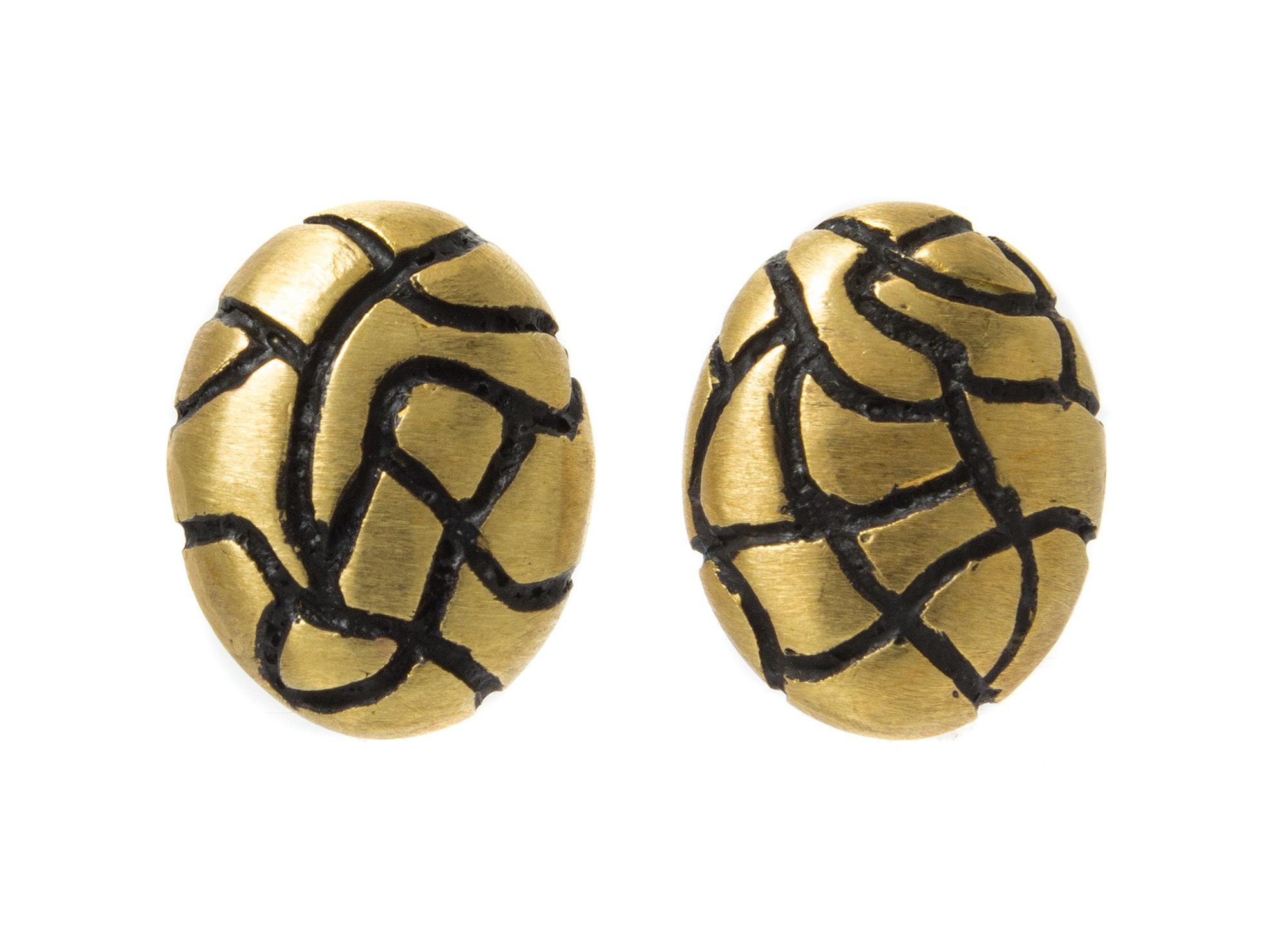 A Pair of 18 Karat Yellow Gold Earclips, Dorota, 12.40 dwts.