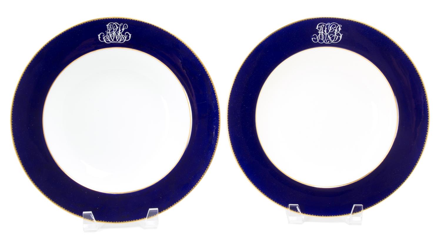 A Collection of Fourteen Minton Porcelain Low Bowls Diameter 10 inches. — ENGLISH, 20TH CENTURY