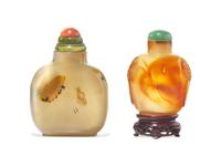 Two Chinese Carved Agate Snuff Bottles, 19th Century 清中晚期 瑪瑙俏雕鼻煙壺兩隻