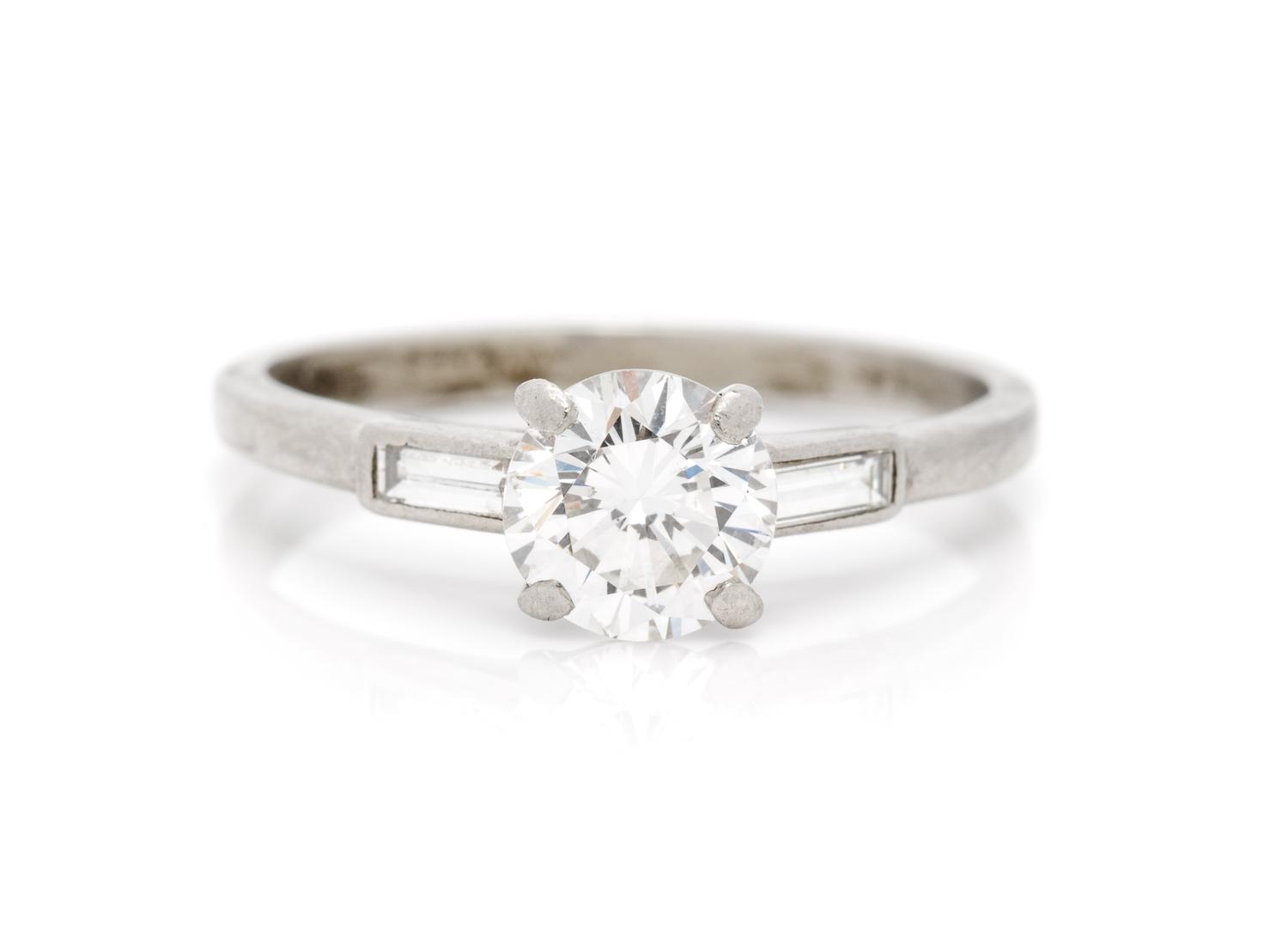DIAMOND RING