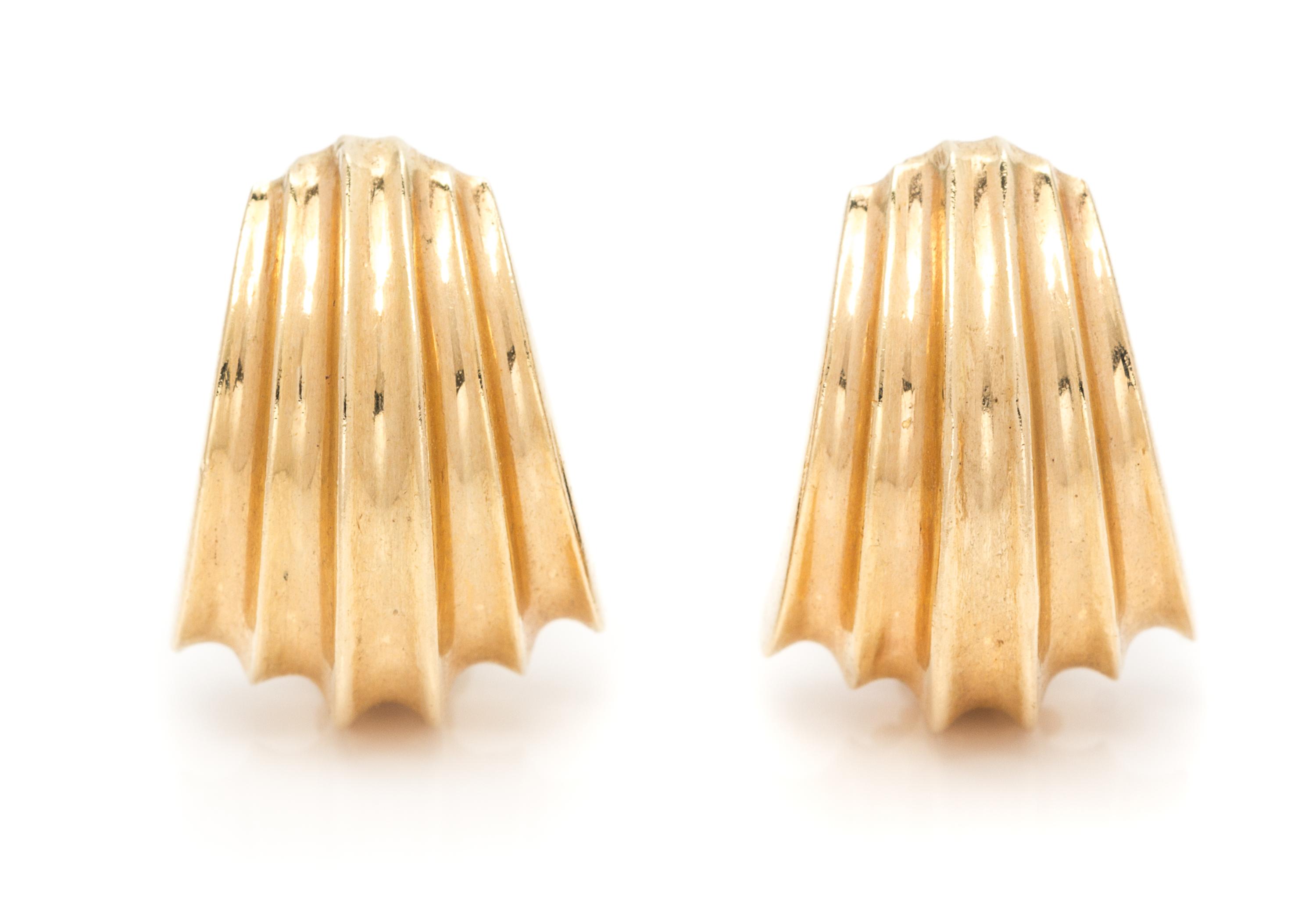 A Pair of Retro 14 Karat Yellow Gold Earclips, 8.20 dwts.