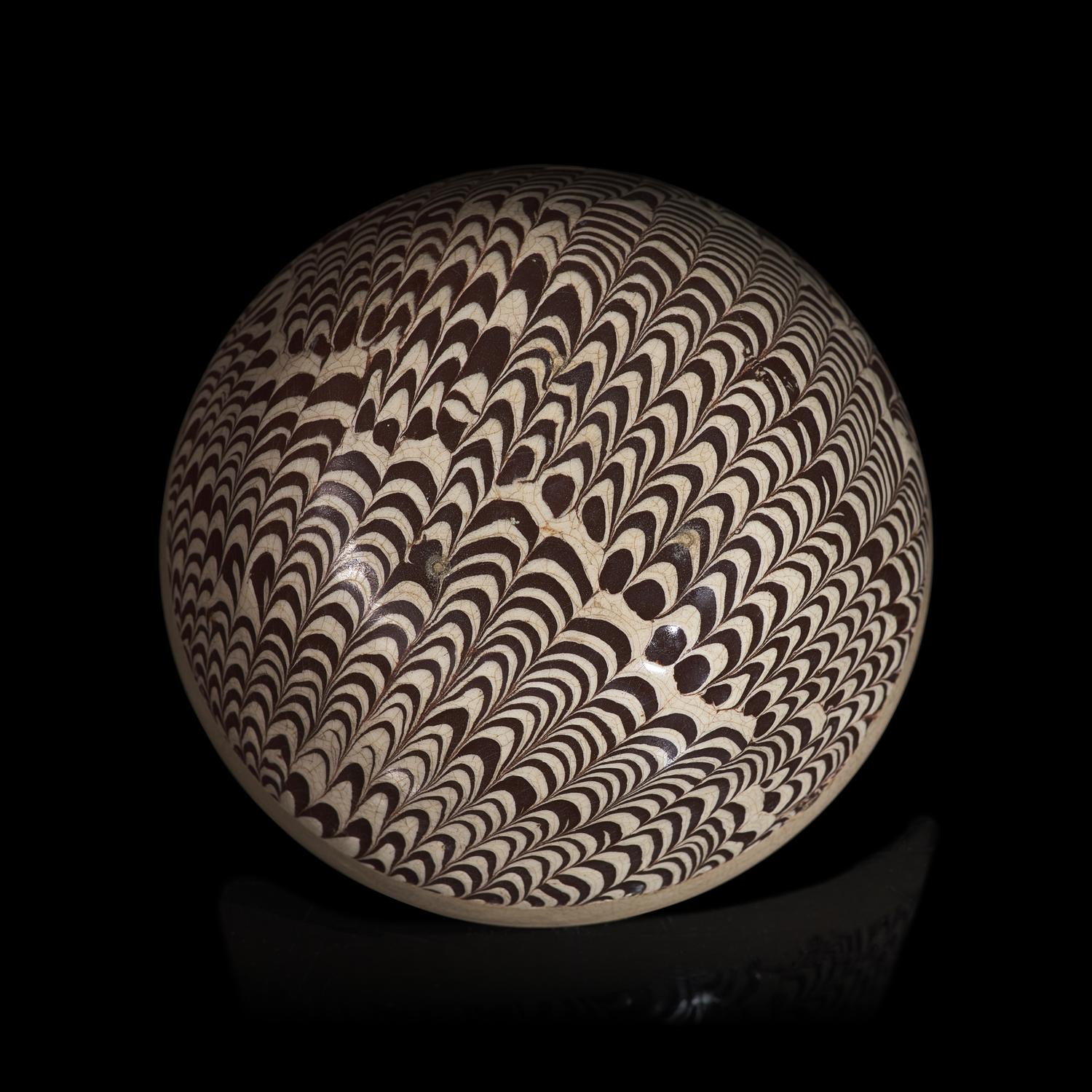 A Chinese Marbleized Pottery Bowl 絞胎盌