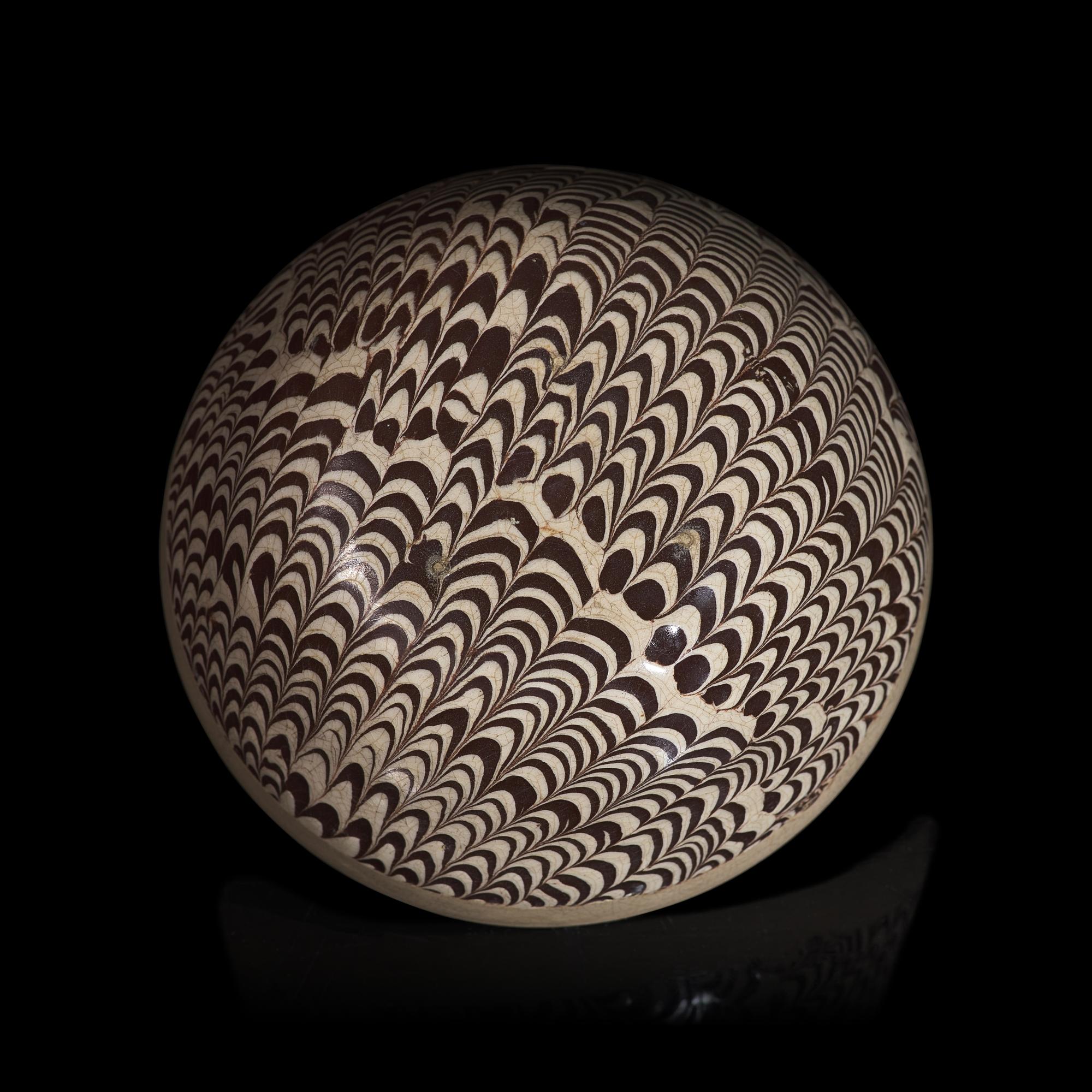 A Chinese Marbleized Pottery Bowl 絞胎盌