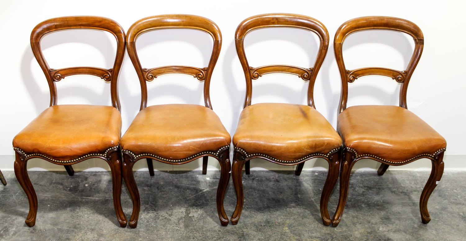 A Set of Four Victorian Chairs Height 34 1/2 inches. — 19TH CENTURY