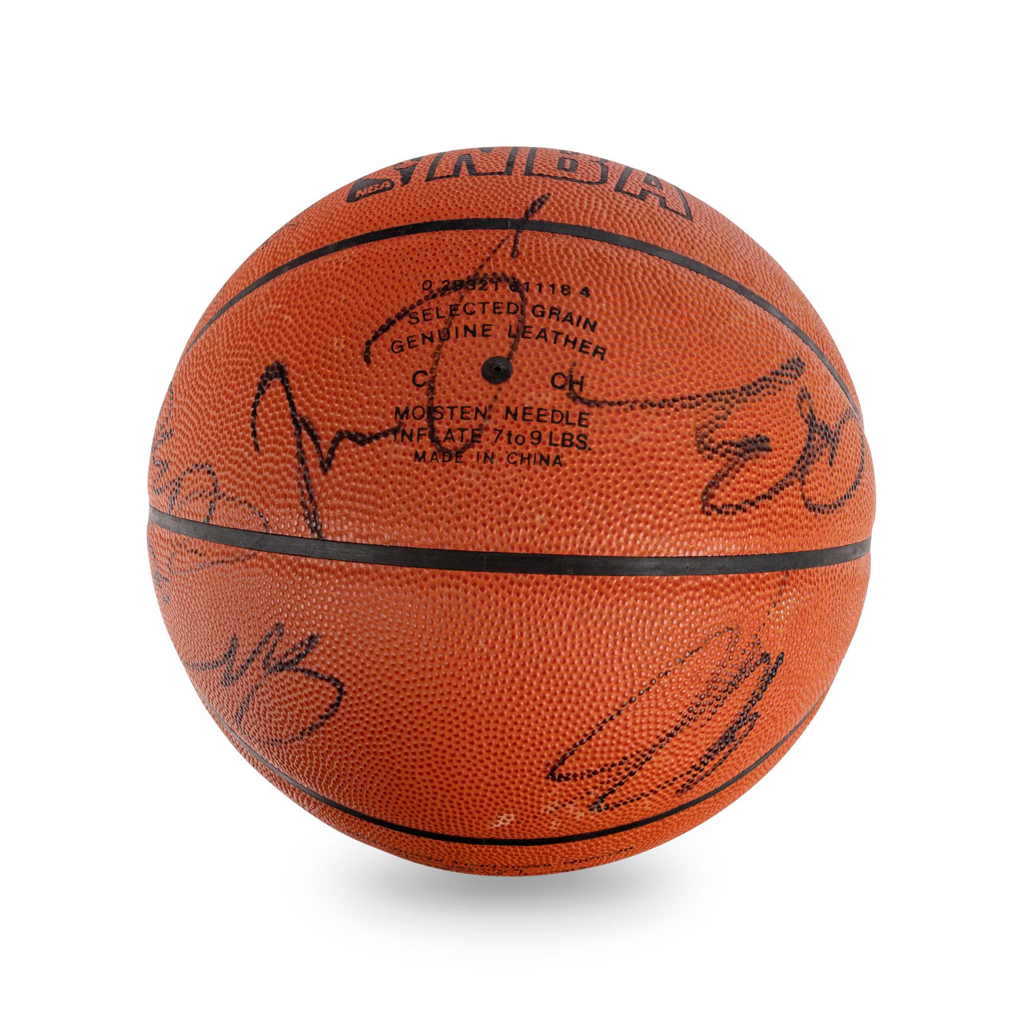 A 2003-04 Chicago Bulls Team Signed Autograph Basketball (Scottie Pippen's Last Season)