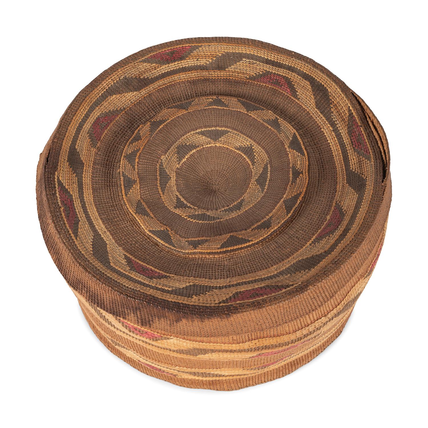 Large Tlingit Rattle Top Basket