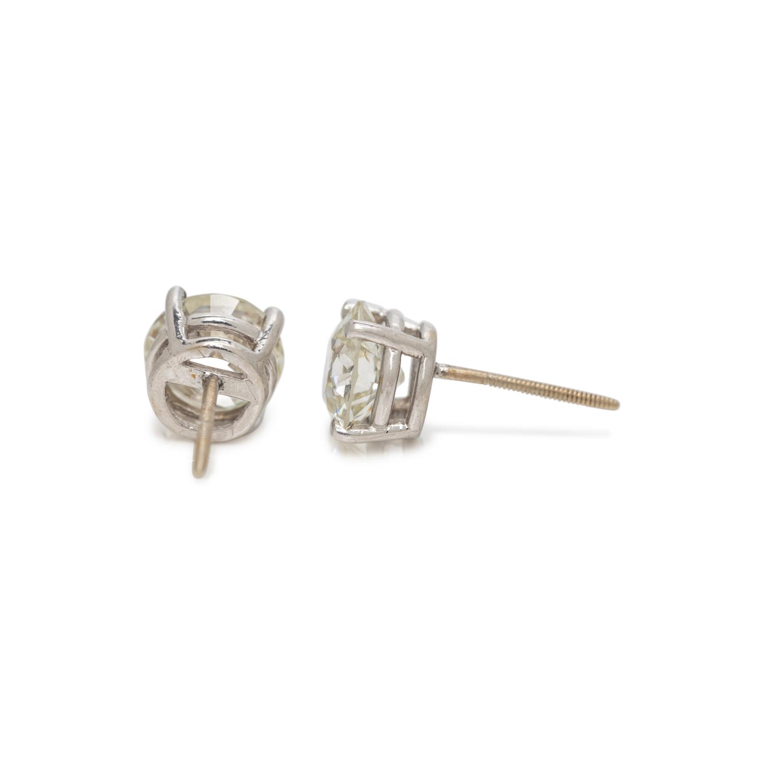 DIAMOND STUD EARRINGS