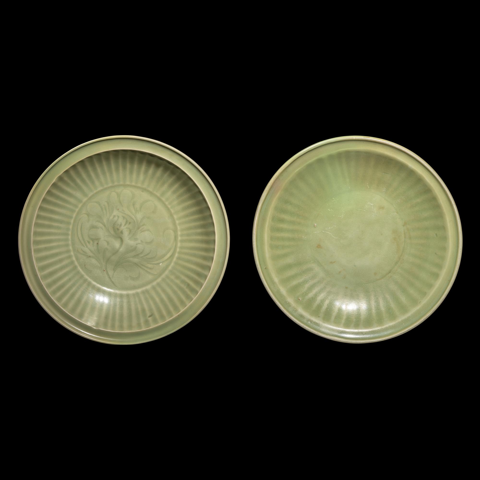 Two Chinese Longquan Celadon Glazed Chargers, Probably Ming Dynasty 或为明 龙泉窯大盘两件